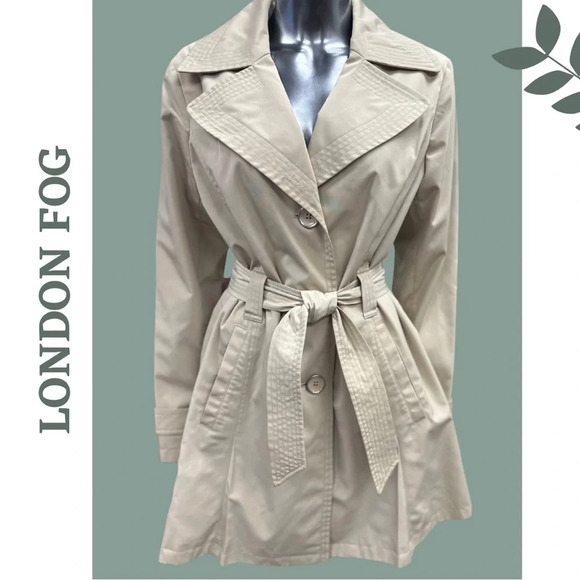 London Fog Jackets & Blazers - Vintage Y2K London Fog Trench Coat
Tan  Single Breasted Waist Tie Size
Medium